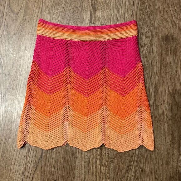 Paola Bernardi  MEL Crotchet mini SKIRT - PINK & CORAL Size S NWT$358 - Picture 3 of 8
